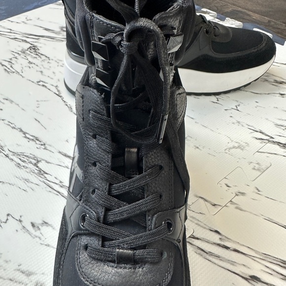 Euc - Michael Kors 2” platform sneakers size 9 - Picture 3 of 12